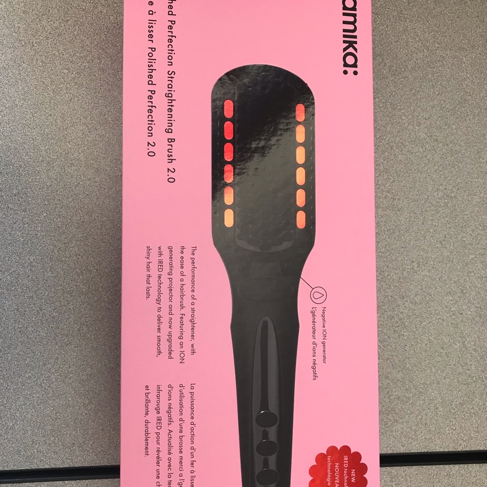Amika Polished Perfection straightening brush 2.0